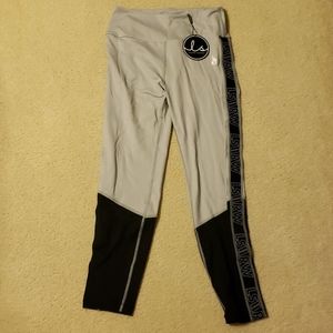 Lauren Simpson Ryderwear scrunch bum leggings